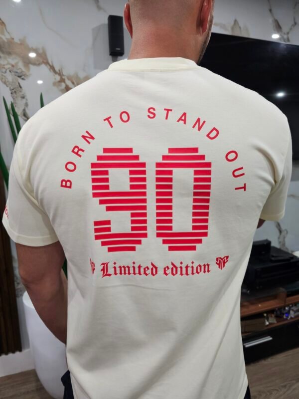 "BORN TO STAND OUT 90s" Limited Edition T-Shirt - Retro Style & Millennial Pride.